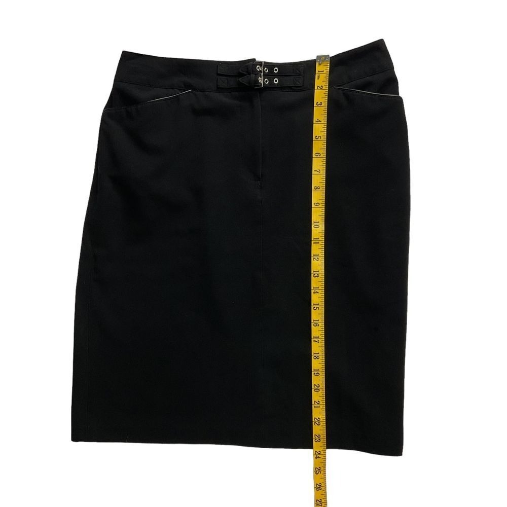 Larry Levine‎ Stretch Pencil Skirt Black Buckle Size 12 Classic Work Minimalist - Picture 12 of 16